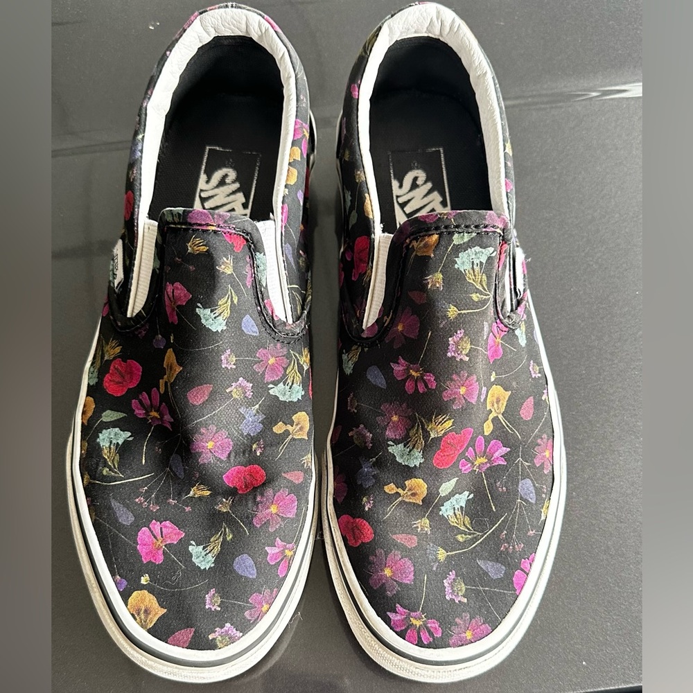 Vans women size 9